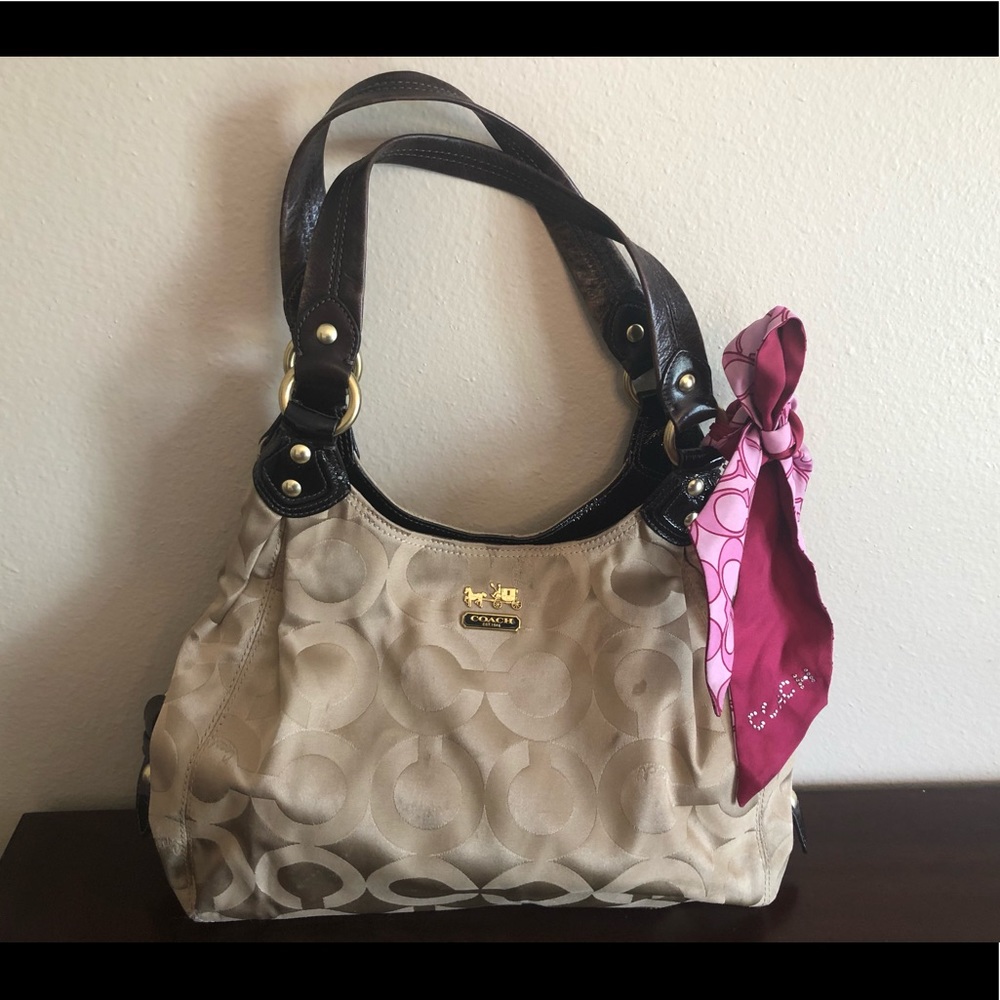 Coach Madison Chainlink Signature C Maggie bag